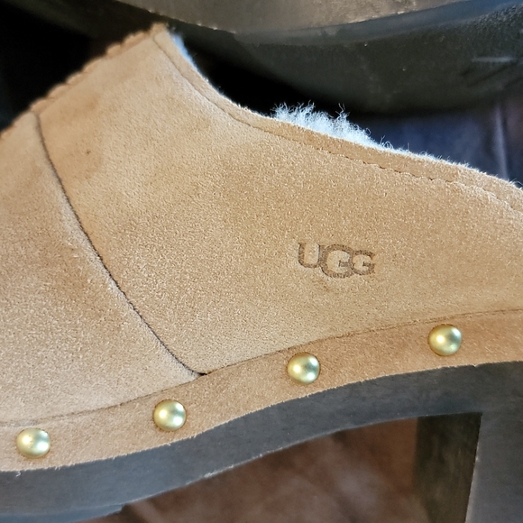 ***UGG Clogs*** - Picture 7 of 16